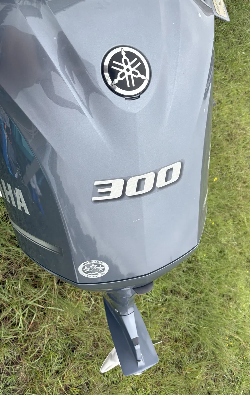 Slide: The Image of Hydra-Sports Lightning 230 WA 2004 - 8