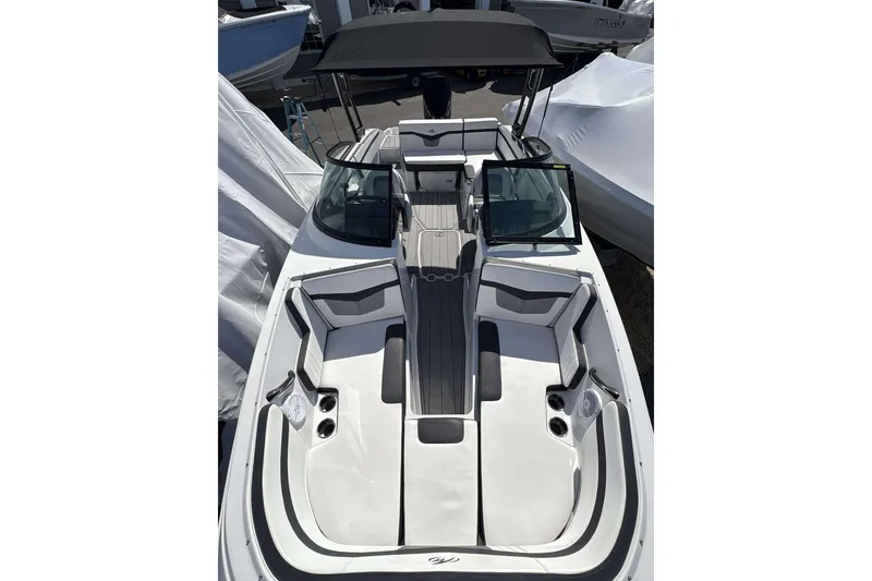 Slide: The Image of 2020 Monterey M-225 boat with spacious seating and sleek design. - 3