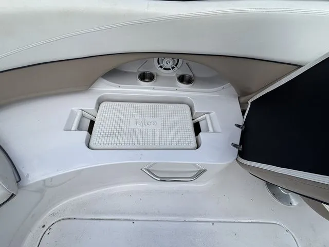 Slide: The Image of Four Winns 244 Fun Ship 2006 - 14