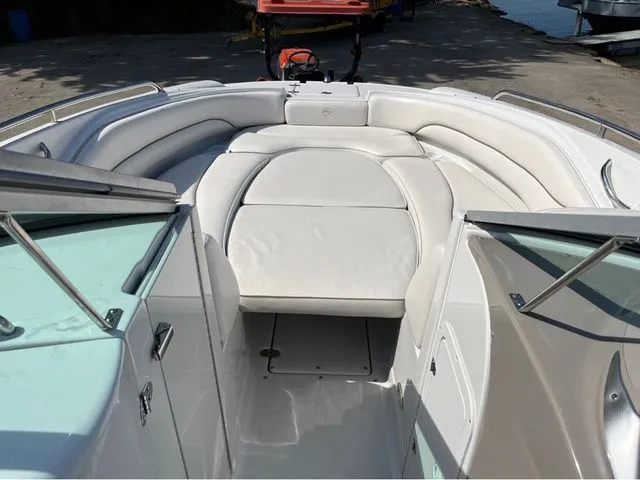 Slide: The Image of Crownline Boats 260 EX 2005 - 11