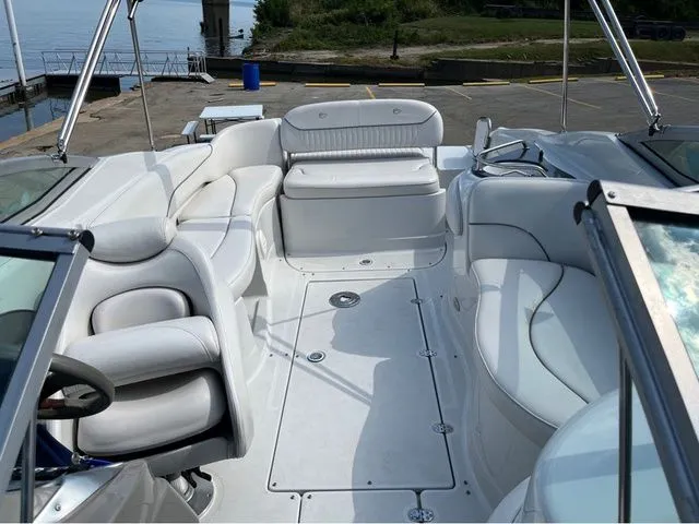 Slide: The Image of Crownline Boats 260 EX 2005 - 7