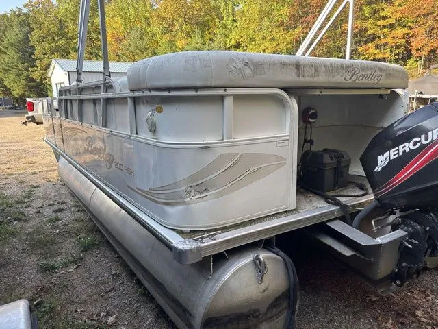 Slide: The Image of Bentley Pontoons 200 Fish 2008 - 5