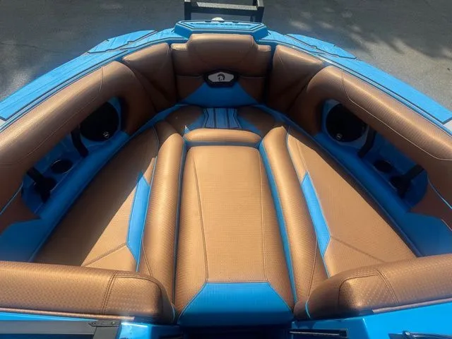 Slide: The Image of Centurion Ri265 2022 - 10