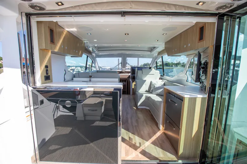 Slide: The Image of Cruisers 50 Cantius 2024 - 17