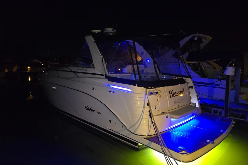 Slide: The Image of Simrad radar display on 2006 Rinker 360 Express Cruiser, showing navigation data. - 11