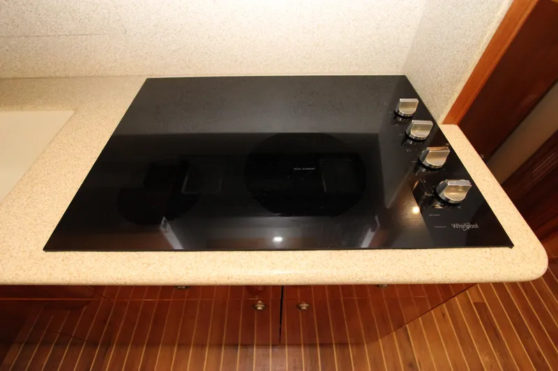 Slide: The Image of Hatteras 60 Convertible 2004 - 58
