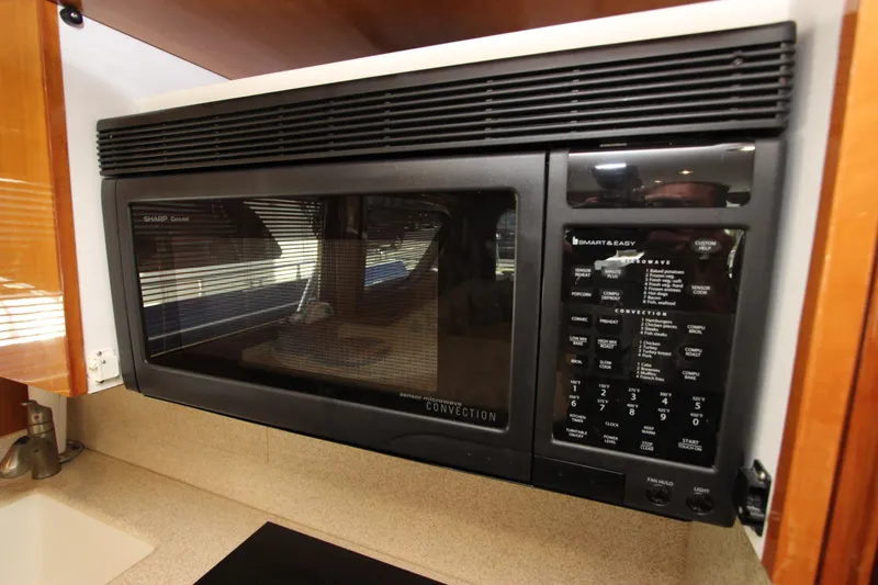 Slide: The Image of Hatteras 60 Convertible 2004 - 59