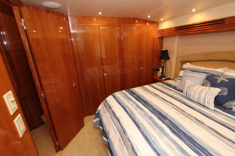 Slide: The Image of Hatteras 60 Convertible 2004 - 62