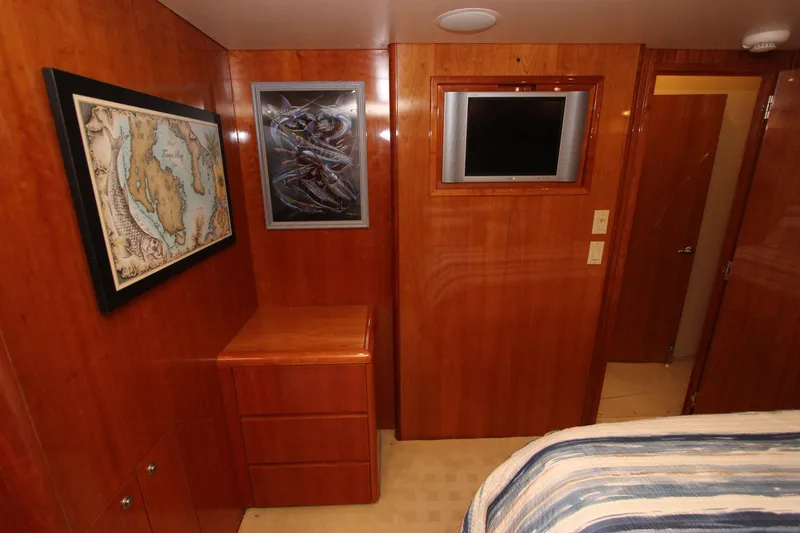 Slide: The Image of Hatteras 60 Convertible 2004 - 64