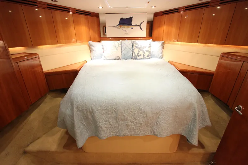 Slide: The Image of Hatteras 60 Convertible 2004 - 68