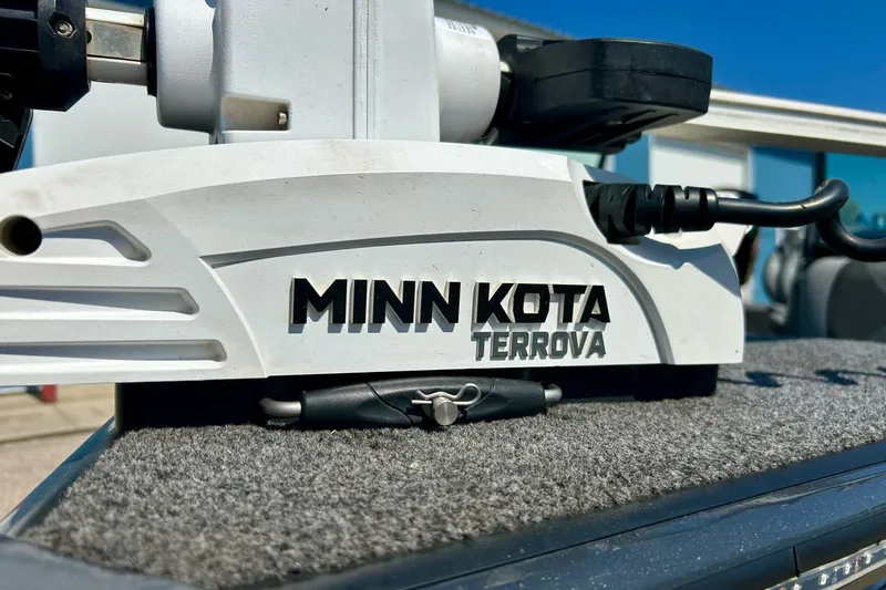 Slide: The Image of Minn Kota Terrova motor on 2021 Lund 1875 Crossover XS boat, close-up view. - 53