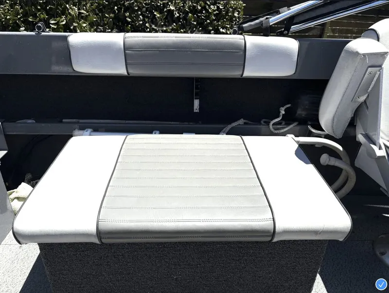 Slide: The Image of North River Seahawk LE 2006 - 7