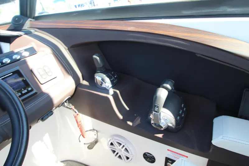 Slide: The Image of Cobalt R30 2016 - 50