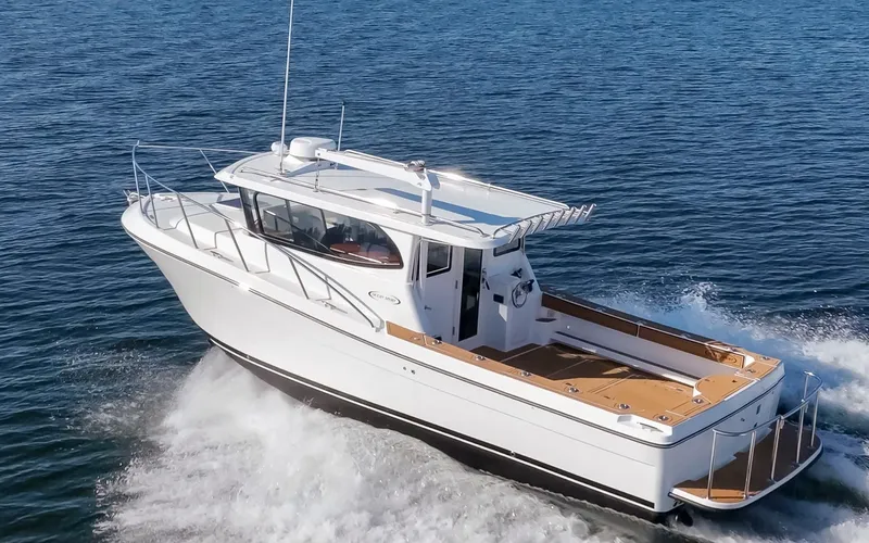 Slide: The Image of Ocean Sport Roamer 2025 - 5