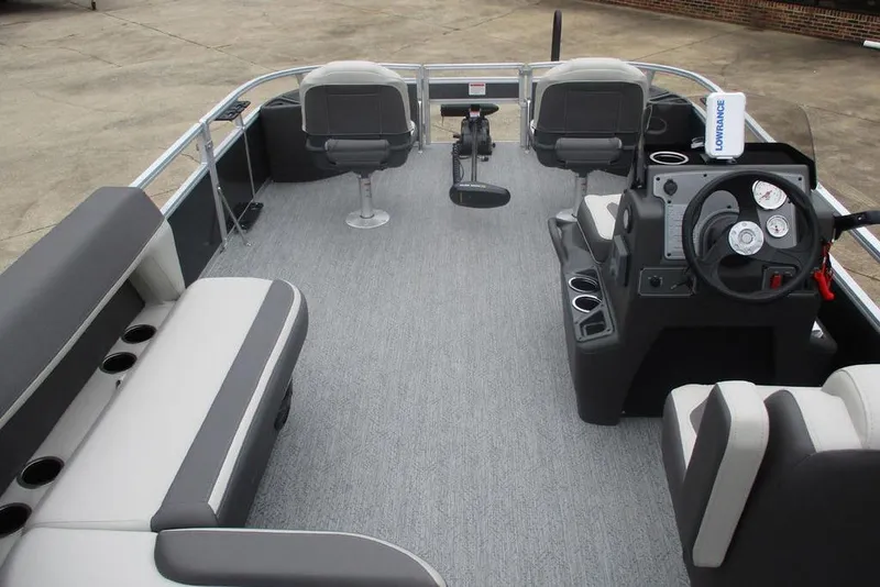 Slide: The Image of 2026 Sun Tracker Bass Buggy 18 DLX interior with Minn Kota trolling motor. - 7