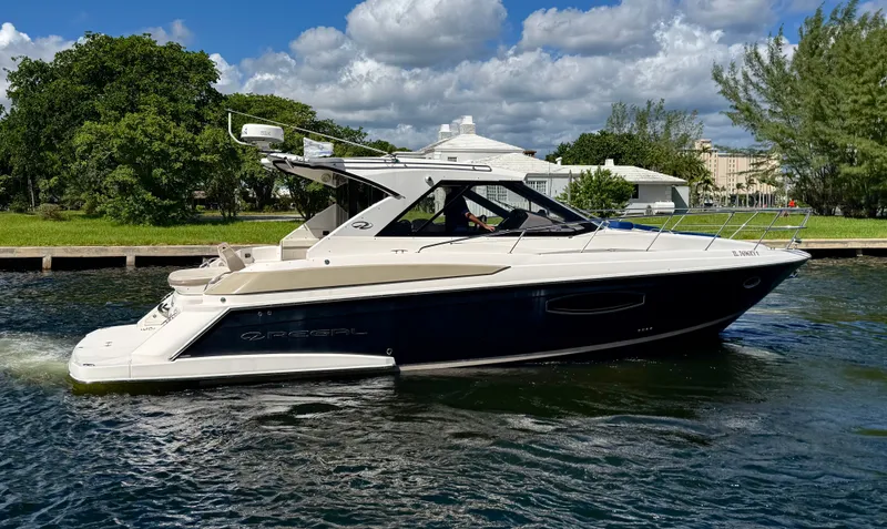 Slide: The Image of Regal 42 Sport Coupe 2016 - 2