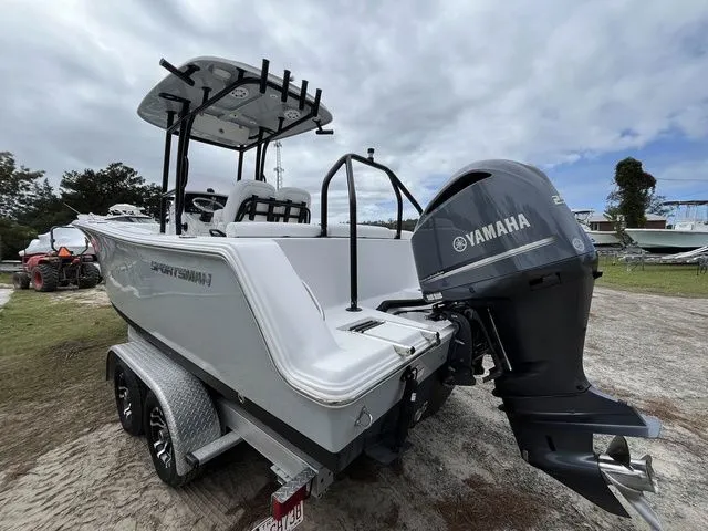 Slide: The Image of Sportsman Heritage 231 Center Console 2022 - 4