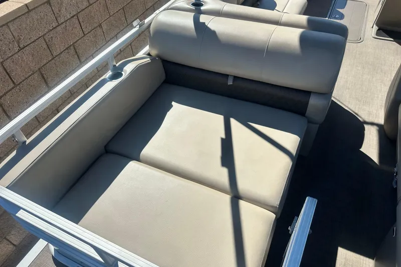 Slide: The Image of 2023 Sun Tracker Party Barge 22 RF XP3 capacity label, 11 persons or 1600 lbs. - 21