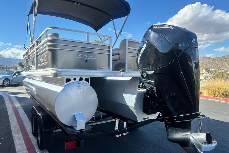 Slide: The Image of 2023 Sun Tracker Party Barge 22 RF XP3 pontoon boat with Mercury outboard motor. - 4