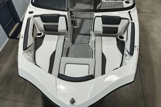 Slide: The Image of Yamaha AR195 2026 - 14