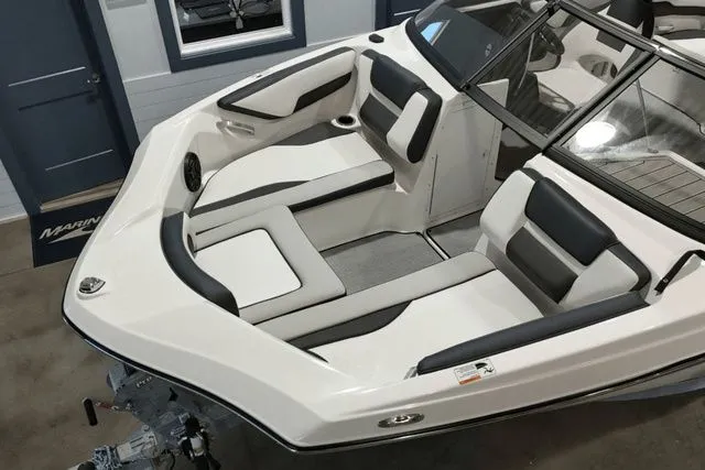 Slide: The Image of Yamaha AR195 2026 - 15