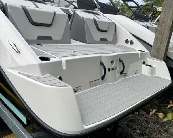 Slide: The Image of Yamaha AR220 2026 - 6