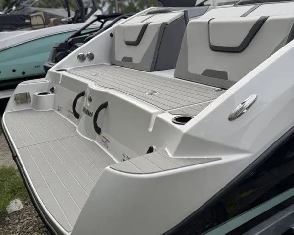 Slide: The Image of Yamaha AR220 2026 - 7