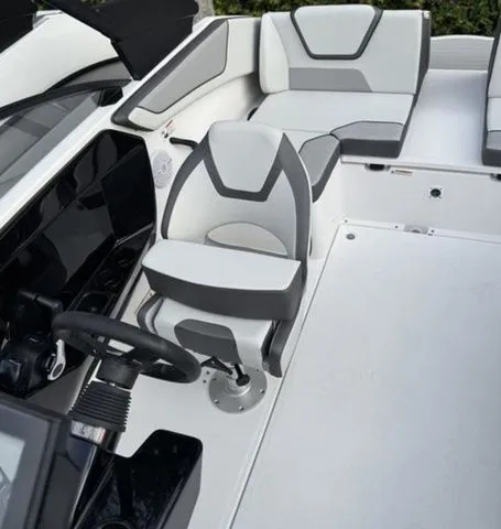 Slide: The Image of Yamaha AR220 2026 - 8