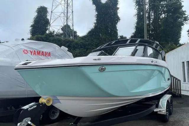 Slide: The Image of Yamaha 222S 2026 - 4