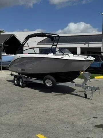 Slide: The Image of Yamaha AR250 2026 - 3