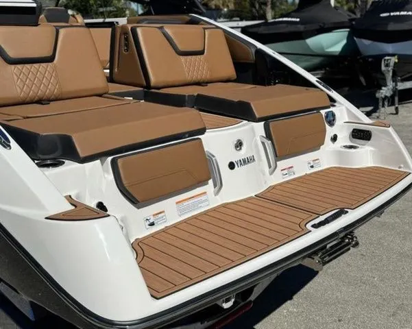 Slide: The Image of Yamaha 252SD 2026 - 7