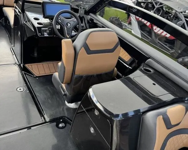 Slide: The Image of Yamaha 275SD 2026 - 13