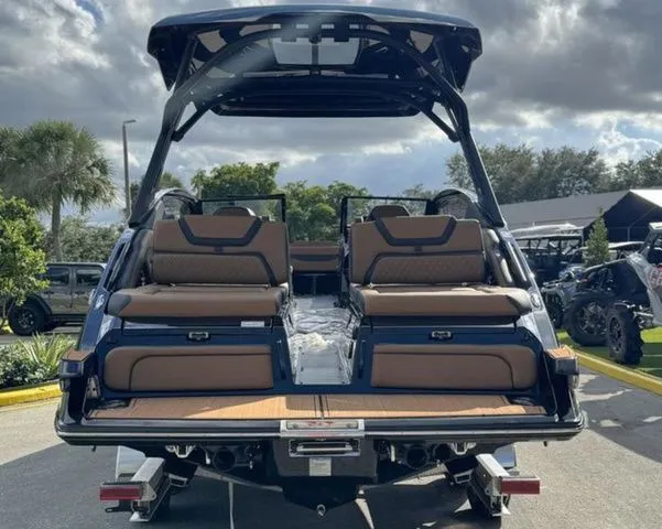 Slide: The Image of Yamaha 275SD 2026 - 6