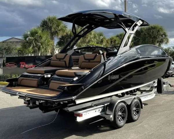 Slide: The Image of Yamaha 275SD 2026 - 7