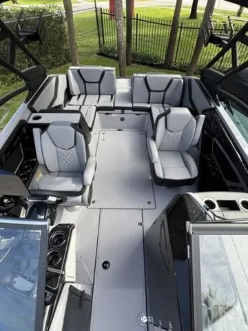 Slide: The Image of Yamaha 255XD 2026 - 26