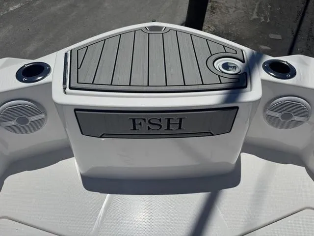 Slide: The Image of Yamaha 220 FSH Sport 2026 - 9