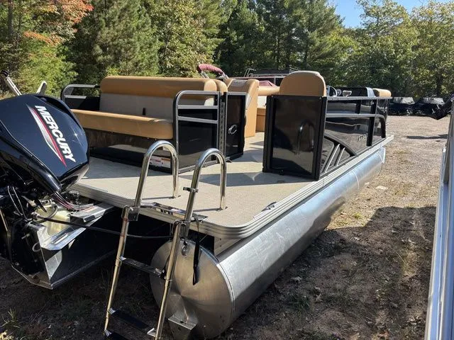 Slide: The Image of Crest Conquest SE 200 Cruise 2026 - 6