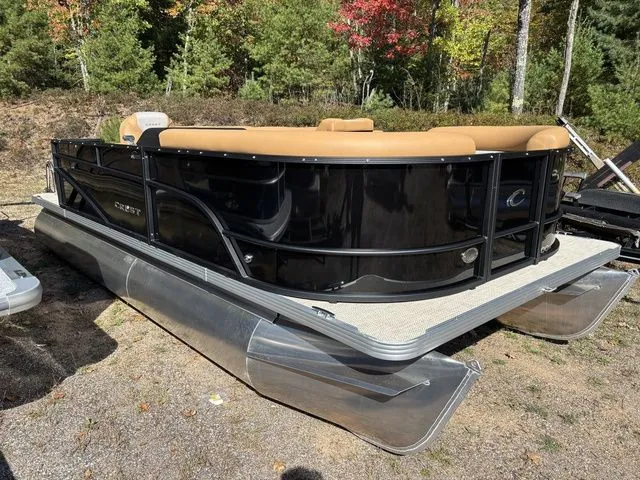 Slide: The Image of Crest Conquest SE 200 Cruise 2026 - 7