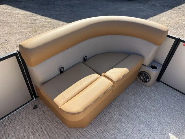 Slide: The Image of Crest Conquest SE 200 Cruise 2026 - 13