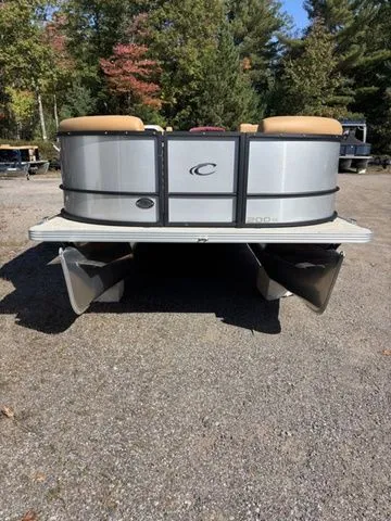 Slide: The Image of Crest Conquest SE 200 Cruise 2026 - 3