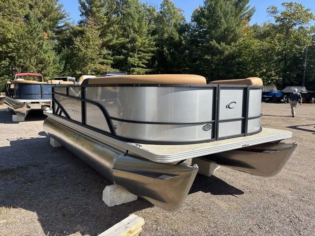 Slide: The Image of Crest Conquest SE 200 Cruise 2026 - 4