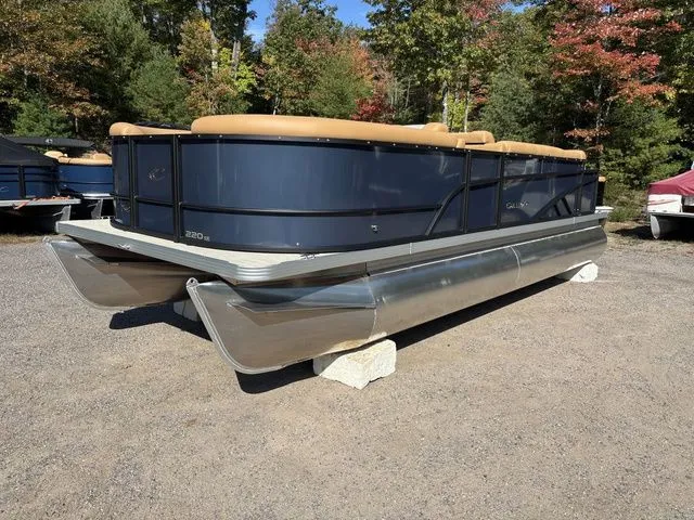 Slide: The Image of Crest Conquest SE 220 Cruise 2026 - 4