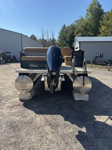 Slide: The Image of Crest Conquest SE 220 Cruise 2026 - 7