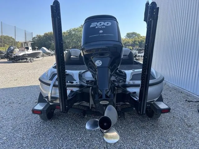 Slide: The Image of Nitro Z19 2017 - 4