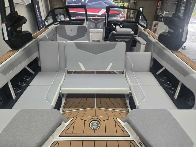 Slide: The Image of Nautique Super Air Nautique GS22 2026 - 13