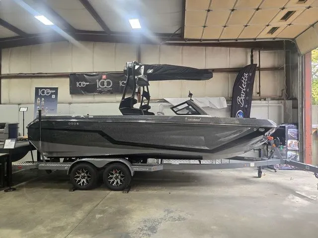 Slide: The Image of Nautique Super Air Nautique GS22 2026 - 4