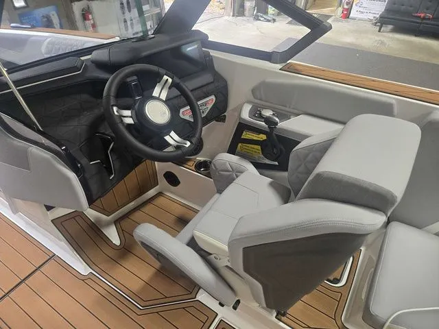 Slide: The Image of Nautique Super Air Nautique GS22 2026 - 9