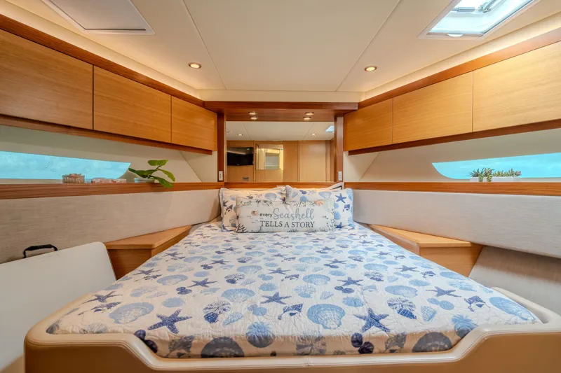 Slide: The Image of Riviera 52 Enclosed Flybridge 2016 - 21