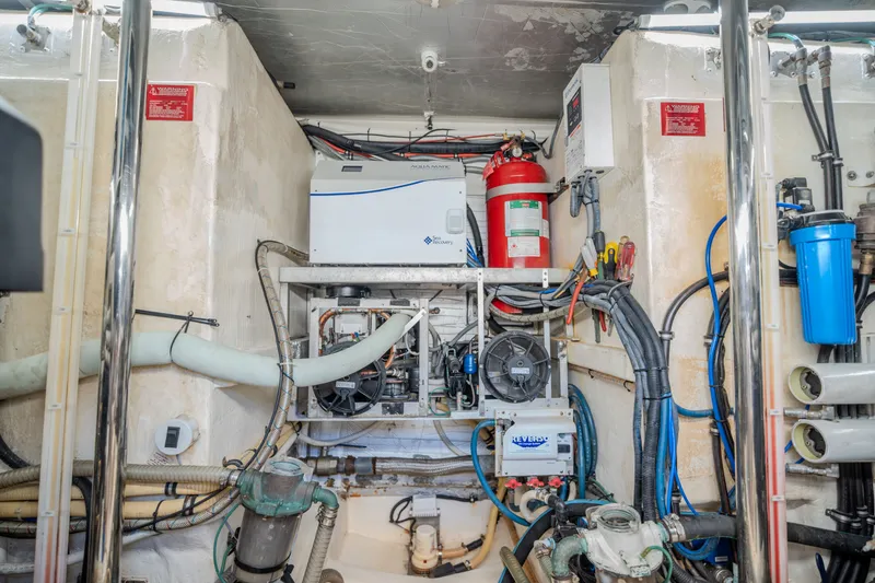 Slide: The Image of Riviera 52 Enclosed Flybridge 2016 - 40