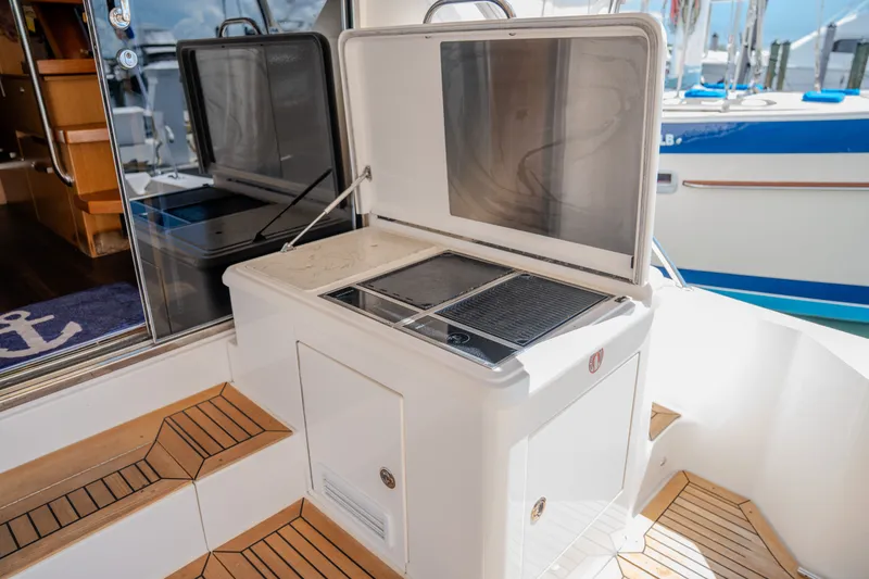 Slide: The Image of Riviera 52 Enclosed Flybridge 2016 - 8